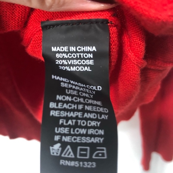 Vince Camuto -Red Modal Fabric overlap Scoop Top S - Picture 5 of 5